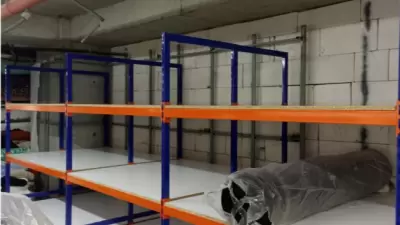 Top Kumaş Rafları